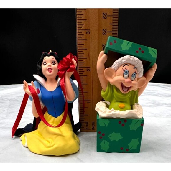 Hallmark Keepsake Ornament Set Of 2 Disney Snow White & Dwarf Anniversary Editio - Picture 3 of 11